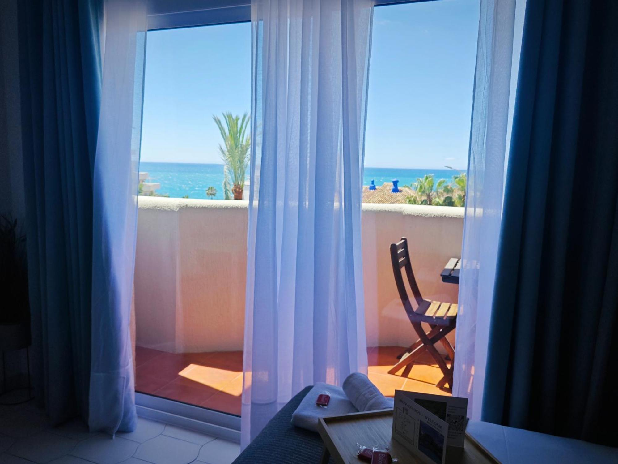 Benalbeach Casa Kito Costa 1ª Linea De Playa 贝纳尔马德纳 外观 照片