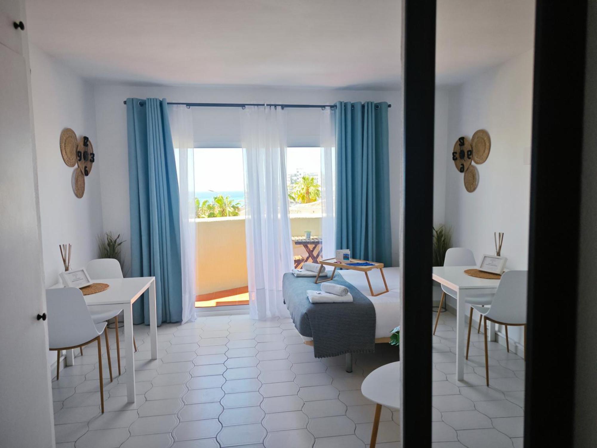 Benalbeach Casa Kito Costa 1ª Linea De Playa 贝纳尔马德纳 外观 照片