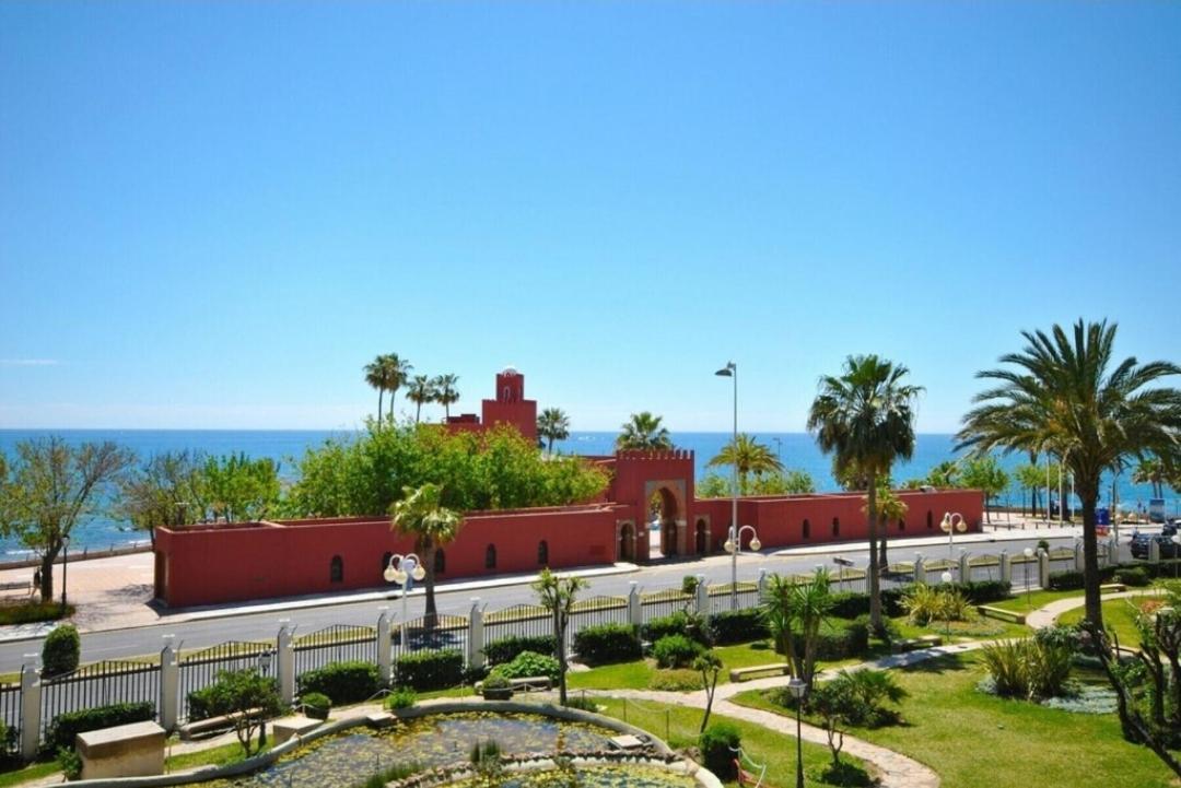 Benalbeach Casa Kito Costa 1ª Linea De Playa 贝纳尔马德纳 外观 照片